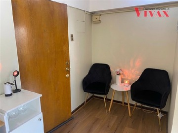 Oficina en arriendo mensual en Pasos Metro Alcántara, Las Condes - 2 dormitorios, 1 baño