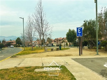 Casa en venta en remanso de chicureo, Colina - 3 dormitorios, 3 baños