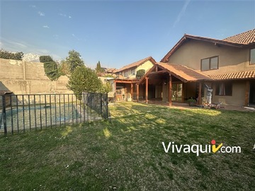 Casa en arriendo mensual en Casagrande / Acueducto, Peñalolén - 5 dormitorios, 5 baños