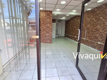 Local Comercial en arriendo mensual en Gran Avenida / metro El Bosque, La Cisterna - 1 baño