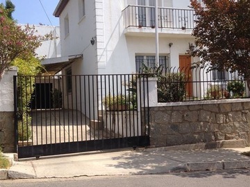 Casa en venta en Del Laurel - Granados, Quilpué - 5 dormitorios, 3 baños