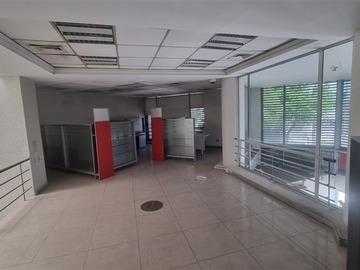 Local Comercial en venta en Walker Martínez / Mapocho, Quinta Normal - 4 baños
