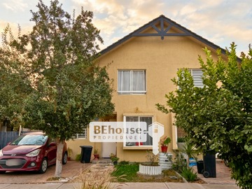 Casa en venta en Av. La montaña Norte 3650, Lampa - 3 dormitorios, 3 baños