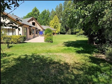 Casa en venta en San josé, Colina - 5 dormitorios, 4 baños