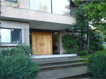 Casa en venta en Moderna Vivienda Cerca de Todo (176627), Lo Barnechea - 5 dormitorios, 5 baños