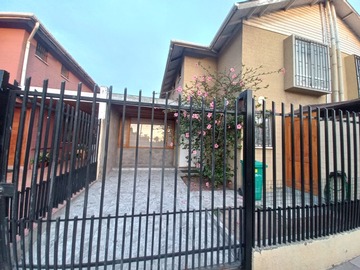 Casa en venta en Mauricio Ravel 1636, San Bernardo - 5 dormitorios, 3 baños