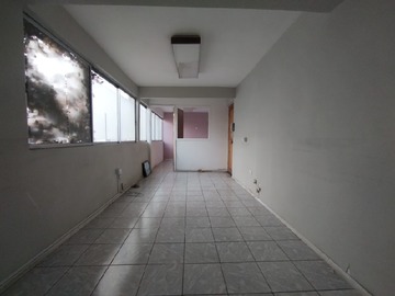 Oficina en arriendo mensual en Comoda e iluminada oficina en valparaíso., Valparaíso - 1 baño