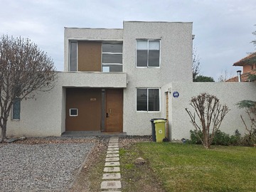 Casa en arriendo mensual en Condominio Santa Elena (157953), Colina - 3 dormitorios, 3 baños