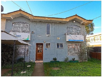 Casa en venta en Ha dos duadras del mall de melipilla, Melipilla - 4 dormitorios, 2 baños