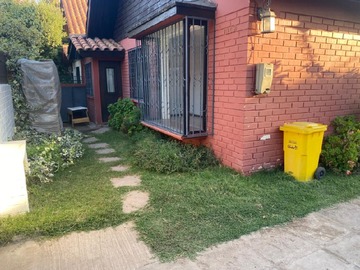 Casa en venta en Sector sebastian piñera / bilbao, Las Condes - 4 dormitorios, 3 baños