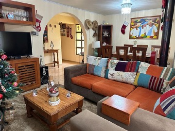 Casa en arriendo mensual en Arriendo Comercial Excelente Propiedad ubicada en Carlos Isamit San Joaquin, La Serena - 5 dormitorios, 3 baños