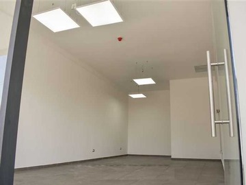Local Comercial en arriendo mensual en Local en arriendo mucho potencialcarolina c (182197), Peñalolén - 1 baño