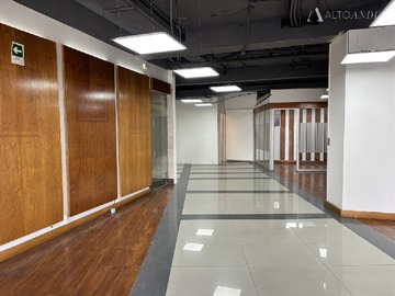 Local Comercial en arriendo mensual en El Salto con Rinconada, Huechuraba - 1 baño
