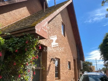Casa en venta en Se Vende Sólida y Espaciosa Casa de 3 Niveles - 5 dormitorios, 5 baños
