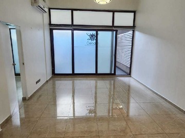 Oficina en venta en Moderna clinica permisos al dia terraza (170241), Las Condes - 1 dormitorio, 1 baño