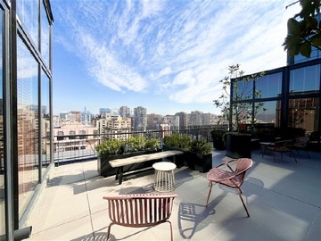 Departamento en arriendo mensual en Luis Zegers // Apoquindo, Las Condes - 2 dormitorios, 2 baños