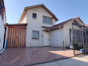 Casa en arriendo mensual en Los Bellotos, Villa Los Castaños, Maipú - 3 dormitorios, 3 baños
