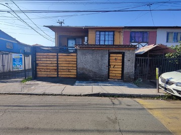 Casa en arriendo mensual en Obispo enrique alvear 2785, Puente Alto - 6 dormitorios, 2 baños