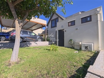 Casa en venta en Condominio Vista Cordillera, La Florida - 4 dormitorios, 3 baños