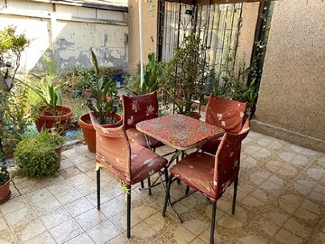 Casa en venta en Vendemos casa con gran terreno en villa macul, Macul - 4 dormitorios, 1 baño