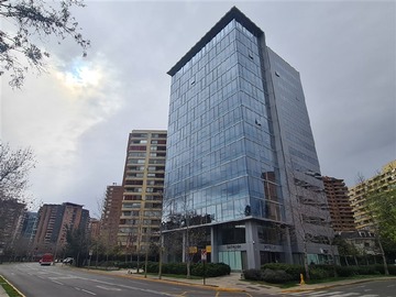 Oficina en arriendo mensual en Los Militares / La Castellana, Las Condes - 10 dormitorios, 8 baños