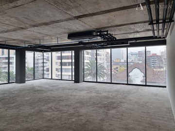 Oficina en arriendo mensual en Providencia Metro Los Leones, Providencia - 4 baños
