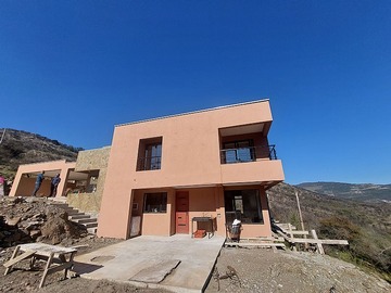 Casa en venta en Zapallar, Curicó - 3 dormitorios, 2 baños
