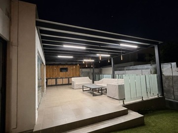 Casa en arriendo mensual en Las pataguas chamisero, Colina - 4 dormitorios, 4 baños