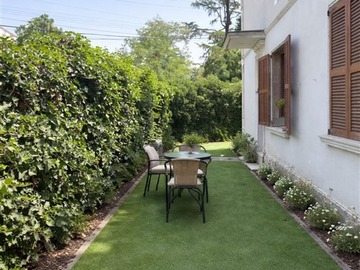 Casa en arriendo mensual en Guillermo Acuña, Providencia - 4 dormitorios, 2 baños