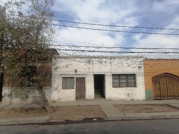 Casa en venta en Av. Einstein 326, Recoleta - 5 dormitorios, 2 baños