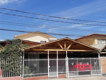 Venta / Casa / Colina
