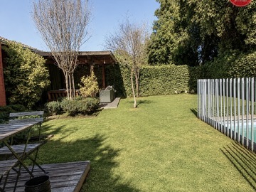 Casa en venta en Comandante Malbec, Lo Barnechea - 3 dormitorios, 2 baños