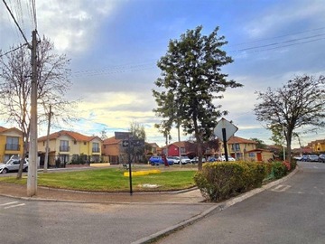 Casa en venta en Se vende casa Ciudad Satélite Maipú, Maipú - 5 dormitorios, 2 baños