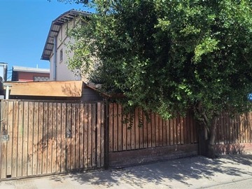 Casa en venta en En Venta Casa 2 Pisos en "Bosques de San Luis", Quilicura - 3 dormitorios, 1 baño