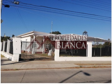 Casa en venta en Blanco Encalada, Quilpué - 6 dormitorios, 5 baños