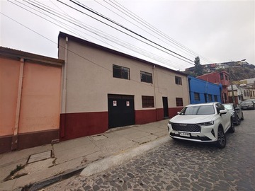 Casa en venta en Casa en venta de 5 dorm. En valparaíso, Valparaíso - 5 dormitorios, 2 baños