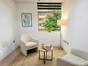Oficina en arriendo mensual en El Trovador 4280, Las Condes - 1 baño