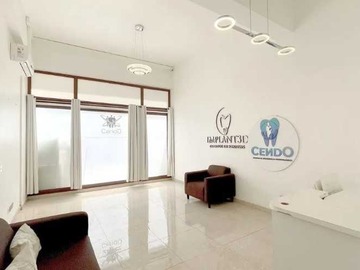 Oficina en venta en Oficina las condes, la capitania (manquehue) (141342), Las Condes - 1 baño