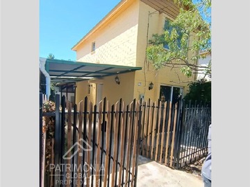 Casa en arriendo mensual en Loma el cordero, Lampa - 3 dormitorios, 2 baños