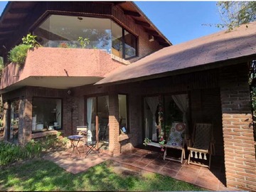 Casa en venta en Amplia casa entorno natural, desniveles 5 d 5 b (182313), Huechuraba - 5 dormitorios, 5 baños