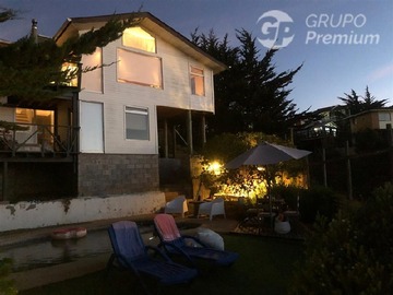Casa en venta en El quisco norte (sector exclusivo), El Quisco - 4 dormitorios, 3 baños
