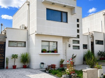 Casa en venta en Condominio blanc 1, peñablanca, Villa Alemana - 3 dormitorios, 3 baños