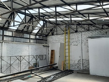 Local Comercial en arriendo mensual en Avenida Matta - Portugal, Santiago - 2 baños