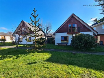 Casa en venta en Cabaña semiamoblada, Frutillar - 2 dormitorios, 1 baño