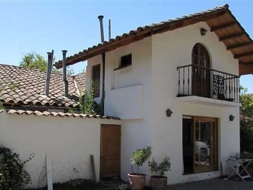 Casa en venta en Oportunidad // Condominio (163502), Peñalolén - 6 dormitorios, 5 baños