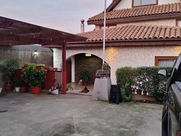 Casa en venta en Villa Alemana, Villa Alemana - 7 dormitorios, 3 baños