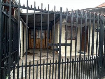Casa en venta en Caleta de Camarones, Maipú - 3 dormitorios, 1 baño