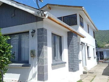 Casa en venta en E-30f, Papudo - 5 dormitorios, 2 baños