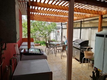 Casa en venta en Casa Venta 5 Dorm 3 Baños. Cerca Tottus (72677), Quillota - 5 dormitorios, 3 baños