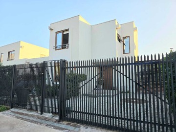 Casa en venta en Se Vende Casa Pudahuel Exterior Condominio (69937), Pudahuel - 4 dormitorios, 3 baños